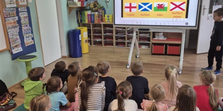 Powiększ grafikę: mali-odkrywcy-wielkiej-brytanii-679826.jpg